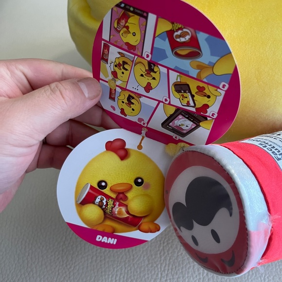 NWT - Zuru Snackles Super Sized 14” Chicken Pringles Plush - Very Rare Find - Picture 7 of 8